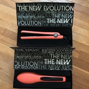 Straightners/ brush straightener